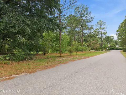265 Mcdairmid Rd, Pinehurst, NC 28374 photo 4