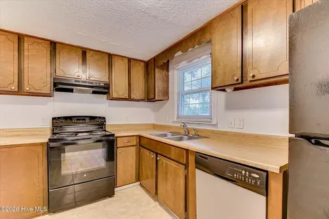 Kitchen - 1544 S Atlantic Dr, Augusta, GA 30906 photo 2 of 4