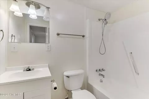 Bath - 1544 S Atlantic Dr, Augusta, GA 30906 photo 1 of 2