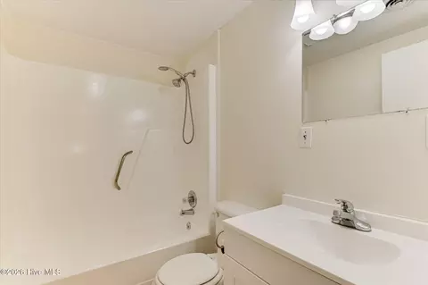 Bath - 1544 S Atlantic Dr, Augusta, GA 30906 photo 2 of 2