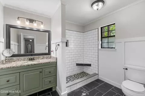 Bath - 318 Hackamore Trl, Martinez, GA 30907 photo 1 of 3