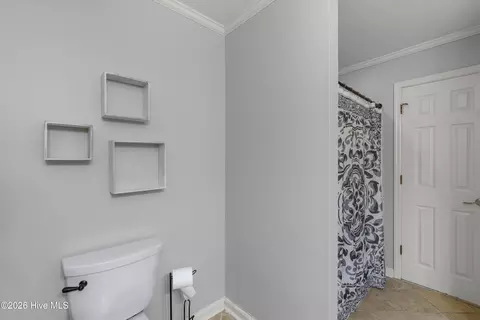 Bath - 318 Hackamore Trl, Martinez, GA 30907 photo 3 of 3