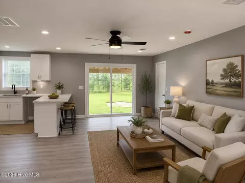 Living - 109 E Walker St, Augusta, GA 30901 photo 1 of 3