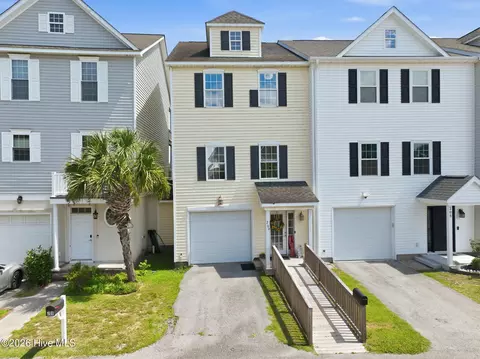 1800 Bay St #206, Morehead City, NC 28557