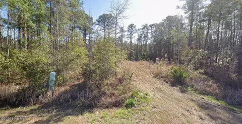 111 N Harbor Dr, Beaufort, NC 28516