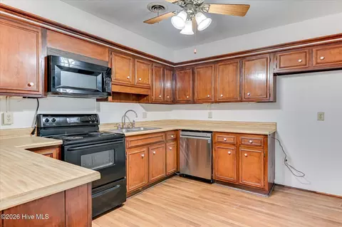 Kitchen - 846 Wimbledon Dr, Augusta, GA 30909 photo 1 of 5