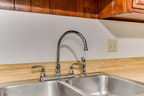 Kitchen - 846 Wimbledon Dr, Augusta, GA 30909 photo 4 of 5