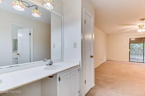 Bath - 846 Wimbledon Dr, Augusta, GA 30909 photo 3 of 4