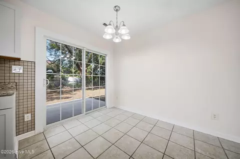 Dining - 700 Covington Ct, Hubert, NC 28539 photo 1 of 1