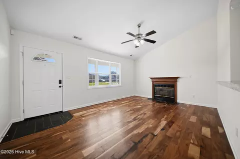 Living - 700 Covington Ct, Hubert, NC 28539 photo 1 of 5