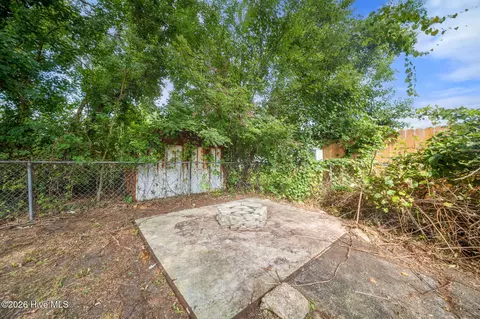 Exterior - 700 Covington Ct, Hubert, NC 28539 photo 8 of 8