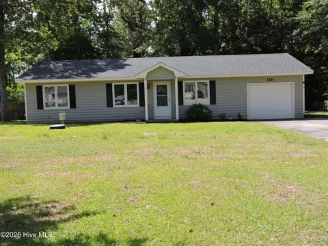 3211 Old Gate Rd, Morehead City, NC 28557