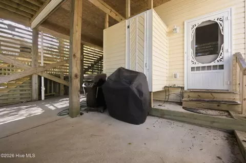 Exterior - 313 Sir Chandler Dr, Kill Devil Hills, NC 27948 photo 8 of 18