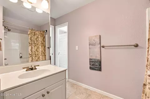 Bath - 313 Sir Chandler Dr, Kill Devil Hills, NC 27948 photo 2 of 5