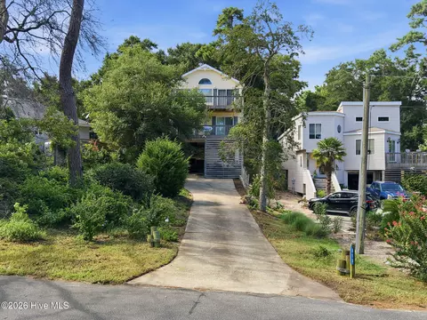 Exterior - 313 Sir Chandler Dr, Kill Devil Hills, NC 27948 photo 16 of 18