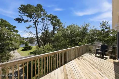 Exterior - 313 Sir Chandler Dr, Kill Devil Hills, NC 27948 photo 3 of 18