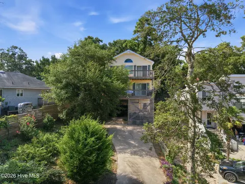 Exterior - 313 Sir Chandler Dr, Kill Devil Hills, NC 27948 photo 17 of 18