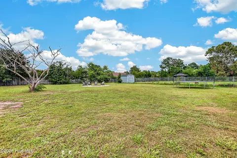 Exterior - 409 E Volant St, Hubert, NC 28539 photo 4 of 5