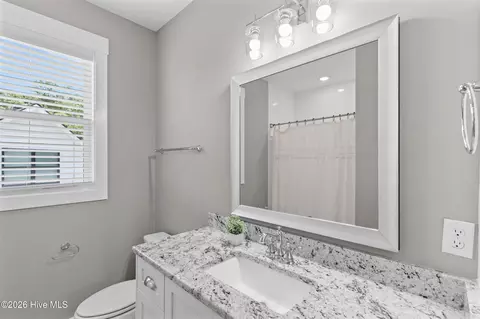 Bath - 205 Hornsby Ln, Evans, GA 30809 photo 5 of 6