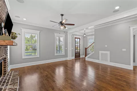 Living - 205 Hornsby Ln, Evans, GA 30809 photo 4 of 6