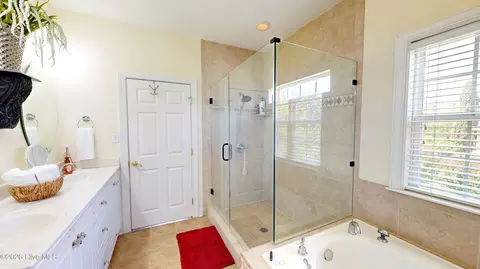 Bath - 607 Millstone Dr, Evans, GA 30809 photo 3 of 8