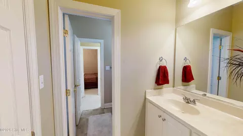 Bath - 607 Millstone Dr, Evans, GA 30809 photo 7 of 8