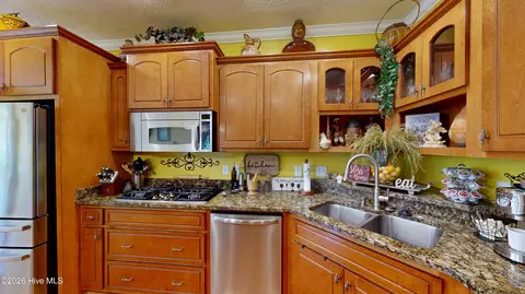 Kitchen - 607 Millstone Dr, Evans, GA 30809 photo 4 of 6