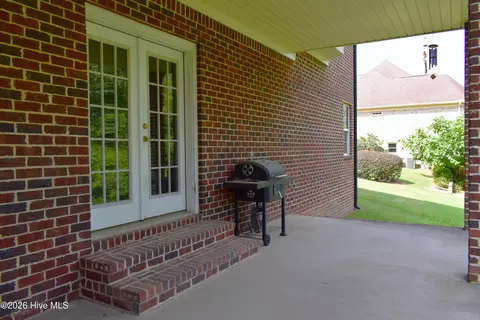 Exterior - 607 Millstone Dr, Evans, GA 30809 photo 10 of 12