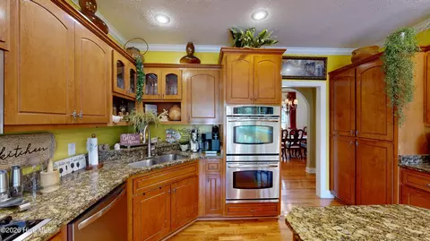 Kitchen - 607 Millstone Dr, Evans, GA 30809 photo 3 of 6