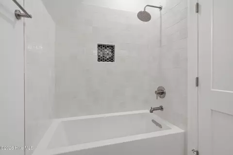 Bath - 208 E Winding Way, Wallace, NC 28466 photo 8 of 8