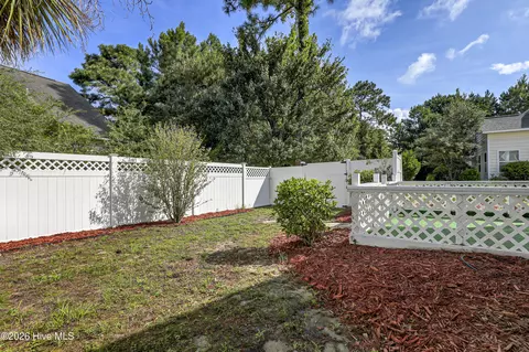 Exterior - 103 Kiskadee Ct, Hampstead, NC 28443 photo 3 of 6