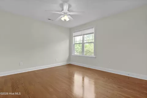 Bedroom - 103 Kiskadee Ct, Hampstead, NC 28443 photo 5 of 6
