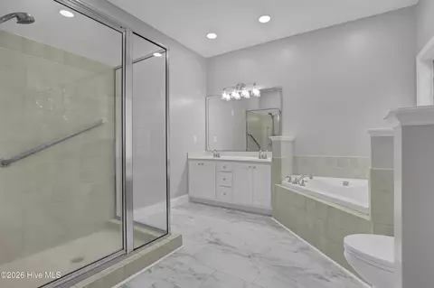 Bath - 103 Kiskadee Ct, Hampstead, NC 28443 photo 1 of 3