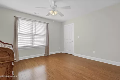 Bedroom - 103 Kiskadee Ct, Hampstead, NC 28443 photo 2 of 6