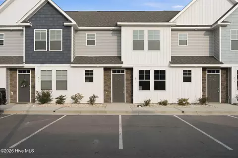 213 Sandy Cove Ln, Sneads Ferry, NC 28460