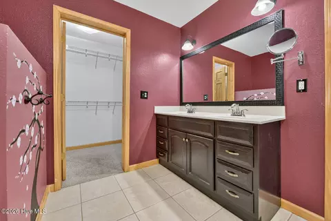 Bath - 648 Posey Pl, Murphy, NC 28906 photo 2 of 5