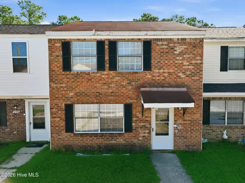 206 Myrtlewood Cir, Jacksonville, NC 28546