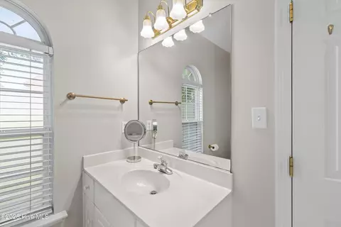 Bath - 5105 Windmill Pl, Evans, GA 30809 photo 4 of 7