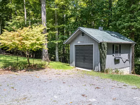 Exterior - 1054 Dickey Rd, Murphy, NC 28906 photo 5 of 10