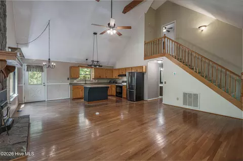 Living - 1054 Dickey Rd, Murphy, NC 28906 photo 3 of 3