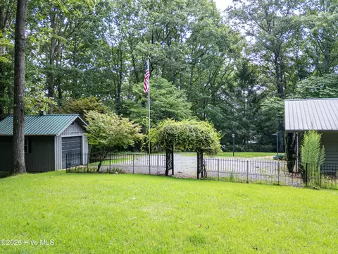 Exterior - 1054 Dickey Rd, Murphy, NC 28906 photo 7 of 10