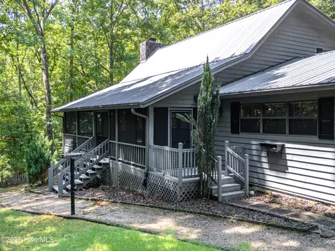 Exterior - 1054 Dickey Rd, Murphy, NC 28906 photo 1 of 10