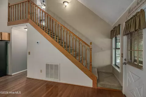 Entry Way - 1054 Dickey Rd, Murphy, NC 28906 photo 2 of 2