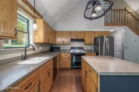 Kitchen - 1054 Dickey Rd, Murphy, NC 28906 photo 2 of 3