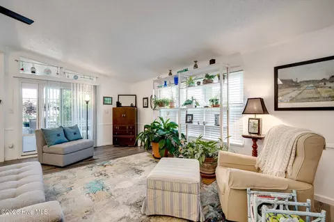 Living - 103 Constitution Ave, Martinez, GA 30907 photo 4 of 4