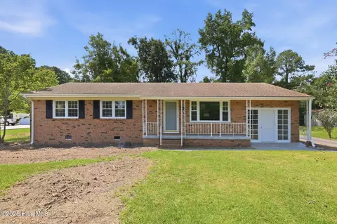 2554 E Forest Dr, Newport, NC 28570