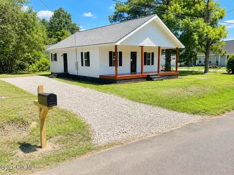302 W 1st St, Princeton, NC 27569