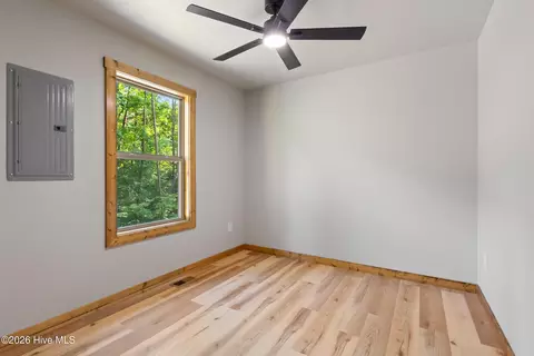 Bedroom - 56 Oak Knob Dr, Murphy, NC 28906 photo 3 of 7