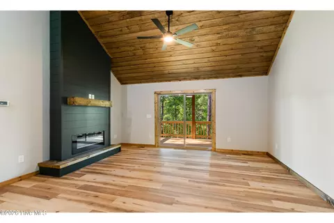 Living - 56 Oak Knob Dr, Murphy, NC 28906 photo 1 of 4