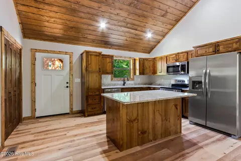 Kitchen - 56 Oak Knob Dr, Murphy, NC 28906 photo 1 of 5